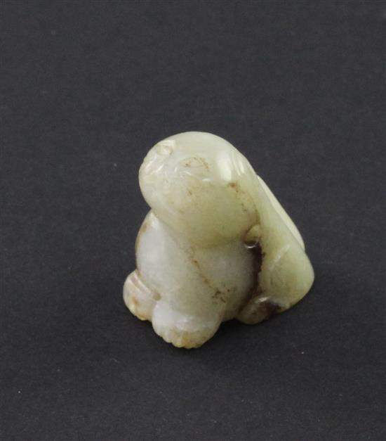 A Chinese pale grey and black jade carving of a cat, 19th century, 3.5cm